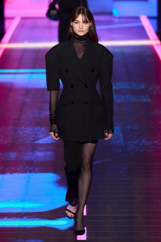 Dolce & Gabbana catalogue | Fall 2022 Womenswear | 2022/05/16 - 2022/07/15