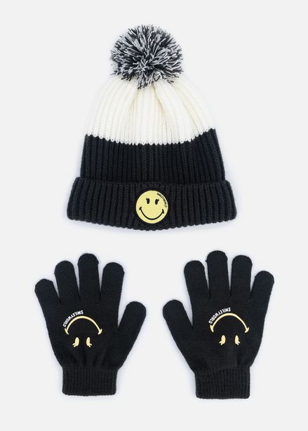 SmileyWorld&reg; Beanie & Gloves Set offers at R 74 in Woolworths